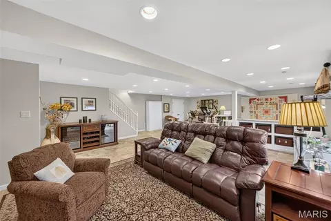Living - 730 Longfellow Cir, O'fallon, MO 63366 photo 3 of 3