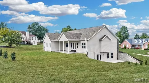 Exterior - 310 Red Wing Ct, Troy, MO 63379 photo 7 of 8