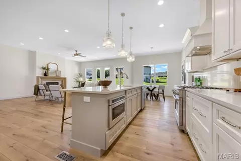 Kitchen - 310 Red Wing Ct, Troy, MO 63379 photo 4 of 15