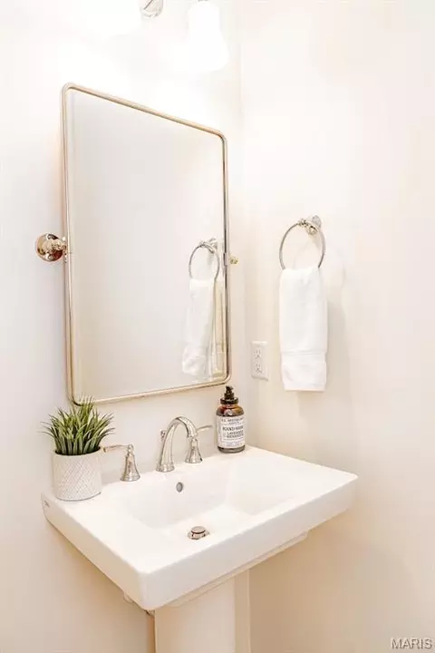Bath - 310 Red Wing Ct, Troy, MO 63379 photo 1 of 14