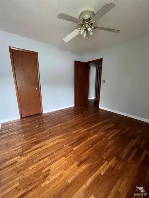 Bedroom - 107 E 6th St, Dixon, MO 65459 photo 4 of 4