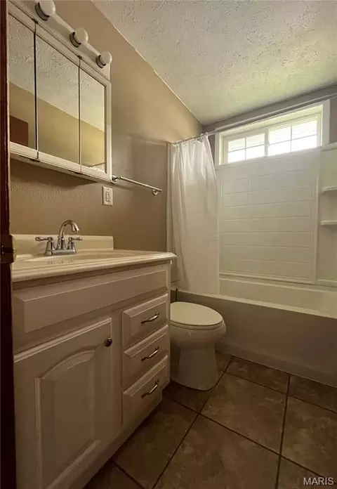 Bath - 107 E 6th St, Dixon, MO 65459 photo 2 of 2