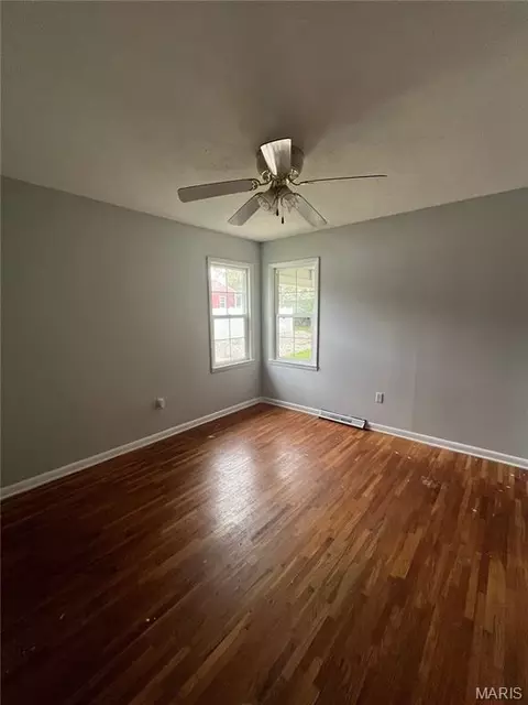 Bedroom - 107 E 6th St, Dixon, MO 65459 photo 3 of 4