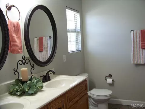 Bath - 20990 Hideaway Ln, Saint Robert, MO 65584 photo 2 of 4