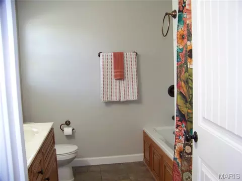 Bath - 20990 Hideaway Ln, Saint Robert, MO 65584 photo 3 of 4
