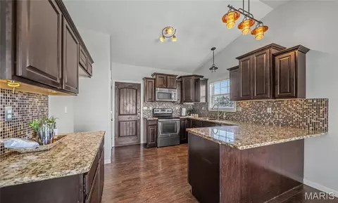 Kitchen - 31 Keystone Dr, Old Monroe, MO 63369 photo 1 of 2