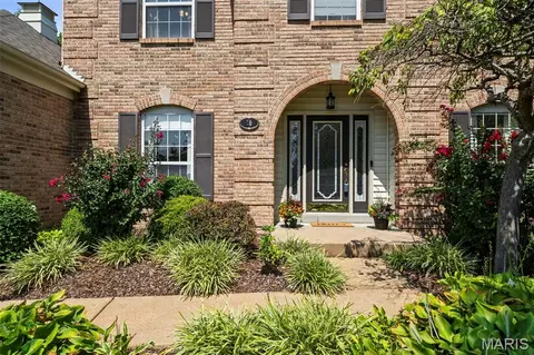 Exterior - 70 Log Hill Ln, Ballwin, MO 63011 photo 3 of 9