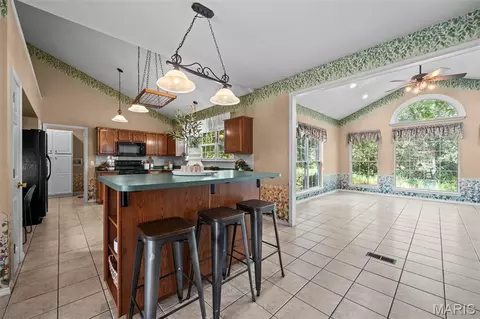 Kitchen - 70 Log Hill Ln, Ballwin, MO 63011 photo 2 of 5