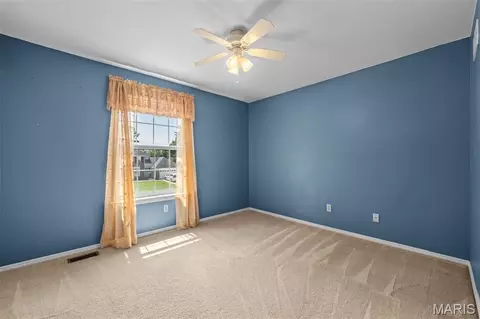 Bedroom - 70 Log Hill Ln, Ballwin, MO 63011 photo 7 of 8