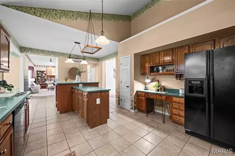 Kitchen - 70 Log Hill Ln, Ballwin, MO 63011 photo 3 of 5