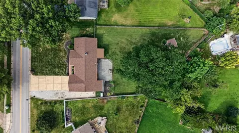 View/Area - 262 W Skyline Dr, Ballwin, MO 63011 photo 2 of 3