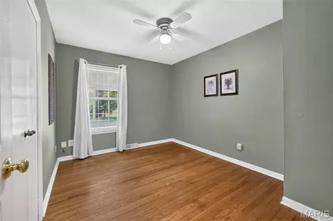 Bedroom - 262 W Skyline Dr, Ballwin, MO 63011 photo 1 of 4