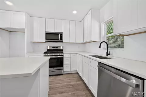 Kitchen - 117 Saint Joseph Ave, O'fallon, MO 63366 photo 1 of 6