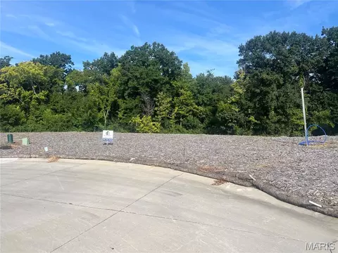 105 Prominence Point Ct, Wentzville, MO 63385