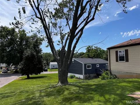 Exterior - 2369 Saint Joseph Dr, Arnold, MO 63010 photo 3 of 7