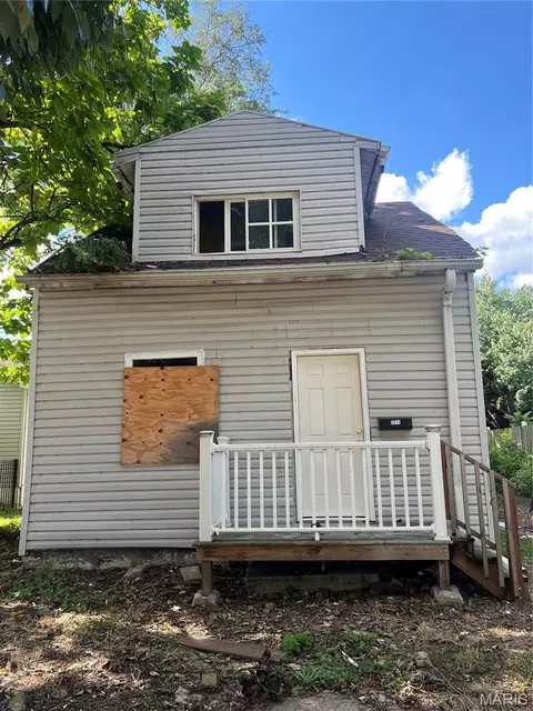 7711 Minnesota Ave, Saint Louis, MO 63111