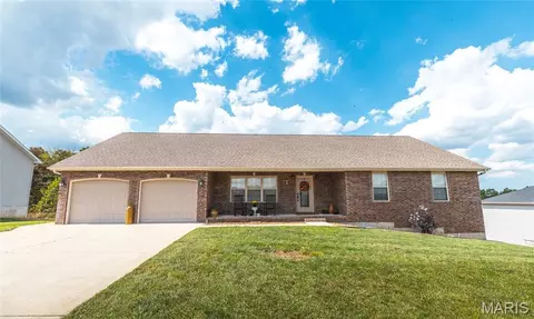 110 Paradise St, Waynesville, MO 65583