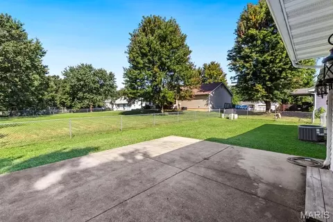 Exterior - 641 Falcon Dr, Sullivan, MO 63080 photo 5 of 7
