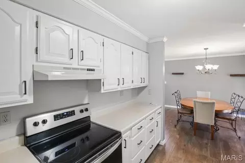 Kitchen - 641 Falcon Dr, Sullivan, MO 63080 photo 1 of 2