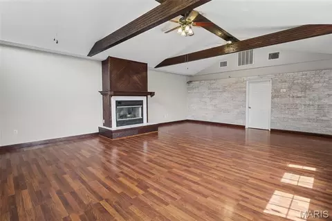 Living - 607 S Augusta St, O'fallon, IL 62269 photo 6 of 6