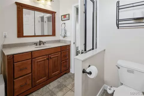 Bath - 607 S Augusta St, O'fallon, IL 62269 photo 2 of 5