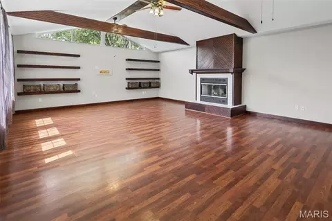 Living - 607 S Augusta St, O'fallon, IL 62269 photo 3 of 6