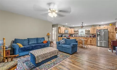 Entry Way - 1102 Hwy Z, Belleview, MO 63623 photo 1 of 3