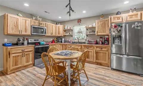 Kitchen - 1102 Hwy Z, Belleview, MO 63623 photo 1 of 2