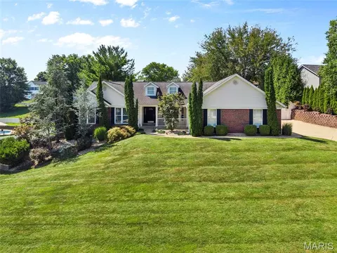 Exterior - 362 Round Tower Dr, Cottleville, MO 63304 photo 2 of 12