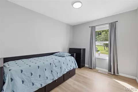 Bedroom - 809 Ron Dr, Fenton, MO 63026 photo 1 of 5