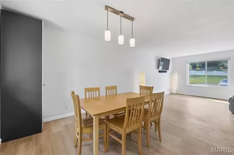 Dining - 809 Ron Dr, Fenton, MO 63026 photo 2 of 2