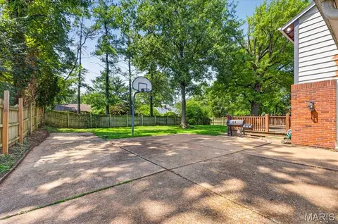 Exterior - 689 Henry Ave, Ballwin, MO 63011 photo 3 of 6