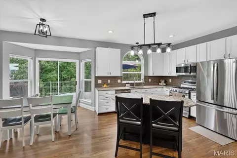 Kitchen - 1028 Stone Spring Ct, Eureka, MO 63025 photo 4 of 4