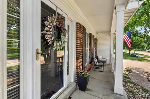 Exterior - 1028 Stone Spring Ct, Eureka, MO 63025 photo 6 of 15