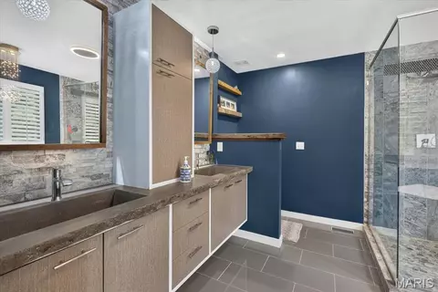 Bath - 1028 Stone Spring Ct, Eureka, MO 63025 photo 4 of 8