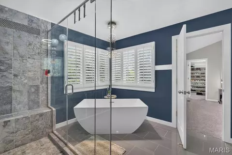 Bath - 1028 Stone Spring Ct, Eureka, MO 63025 photo 5 of 8