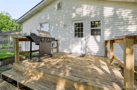 Exterior - 515 Mobile St, Brighton, IL 62012 photo 3 of 6