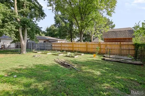Exterior - 515 Mobile St, Brighton, IL 62012 photo 5 of 6