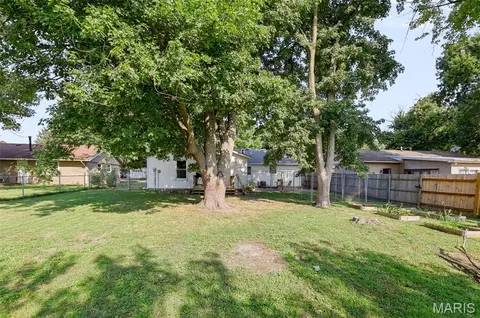 Exterior - 515 Mobile St, Brighton, IL 62012 photo 4 of 6