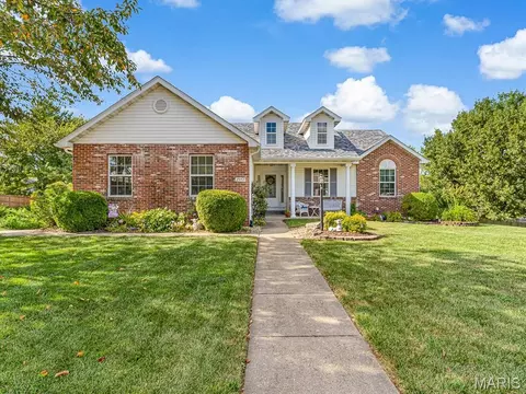 2557 Spyglass Ct, Edwardsville, IL 62025