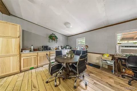 12502 Bell Rd, Roby, MO 65557 photo 7