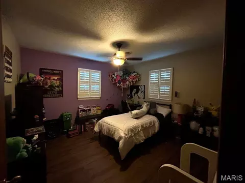 Bedroom - 700 N Two Mile Rd, Dexter, MO 63841 photo 5 of 6