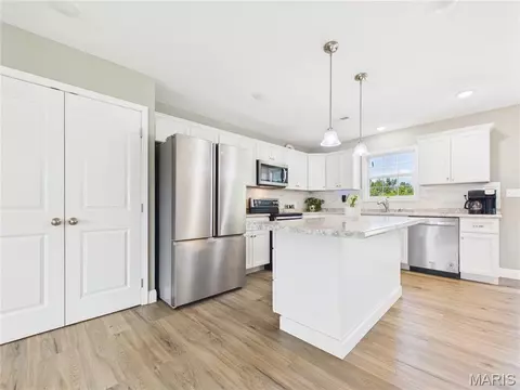 Kitchen - 124 Fraser Rdg, Jackson, MO 63755 photo 5 of 5