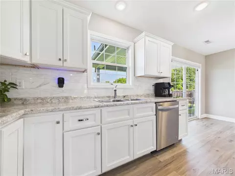 Kitchen - 124 Fraser Rdg, Jackson, MO 63755 photo 3 of 5