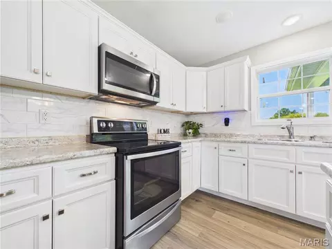 Kitchen - 124 Fraser Rdg, Jackson, MO 63755 photo 2 of 5