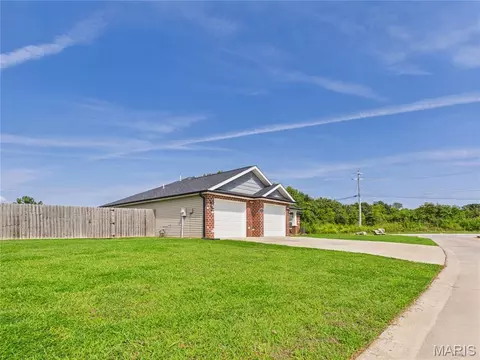 Exterior - 124 Fraser Rdg, Jackson, MO 63755 photo 6 of 13