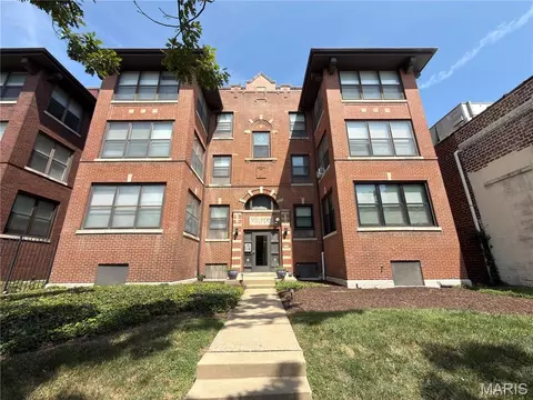 5621 Pershing Ave #13, Saint Louis, MO 63112