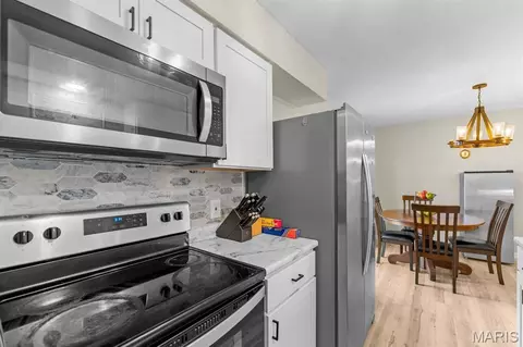 Kitchen - 903 Hampton Ct, Belleville, IL 62223 photo 1 of 3