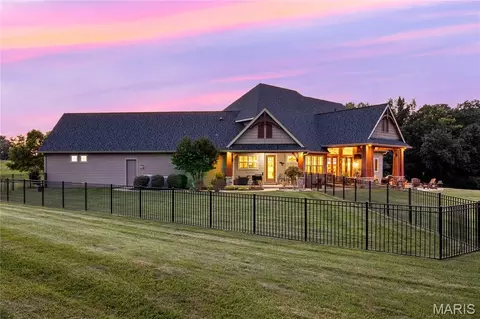Exterior - 570 Patriotic Trl, Weldon Spring, MO 63304 photo 9 of 34