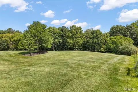 Exterior - 570 Patriotic Trl, Weldon Spring, MO 63304 photo 25 of 34